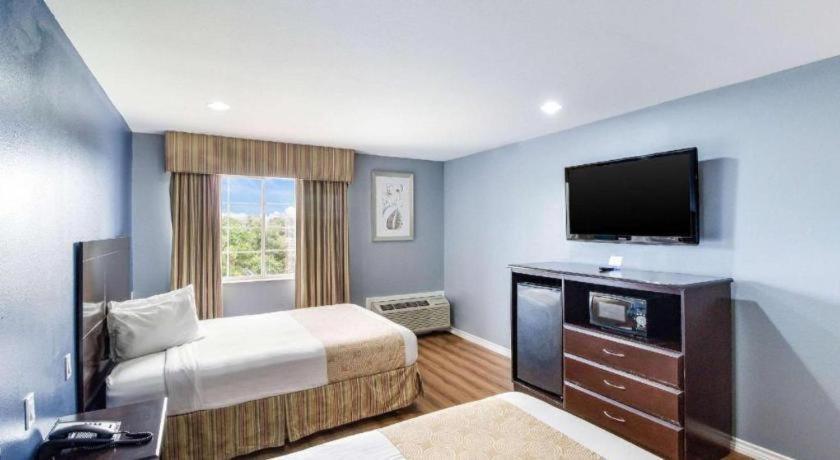 Rodeway Inn & Suites Port Arthur - Groves Kültér fotó