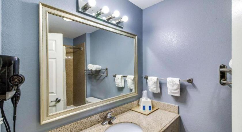 Rodeway Inn & Suites Port Arthur - Groves Kültér fotó