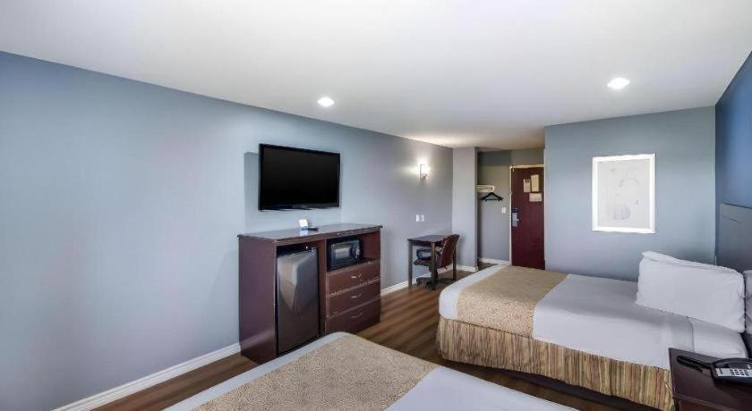 Rodeway Inn & Suites Port Arthur - Groves Kültér fotó